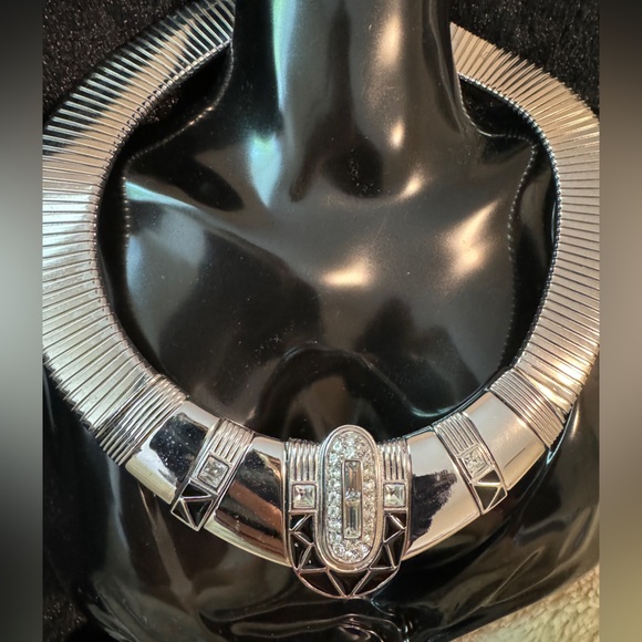 Givenchy Vintage Necklace - Picture 4 of 10